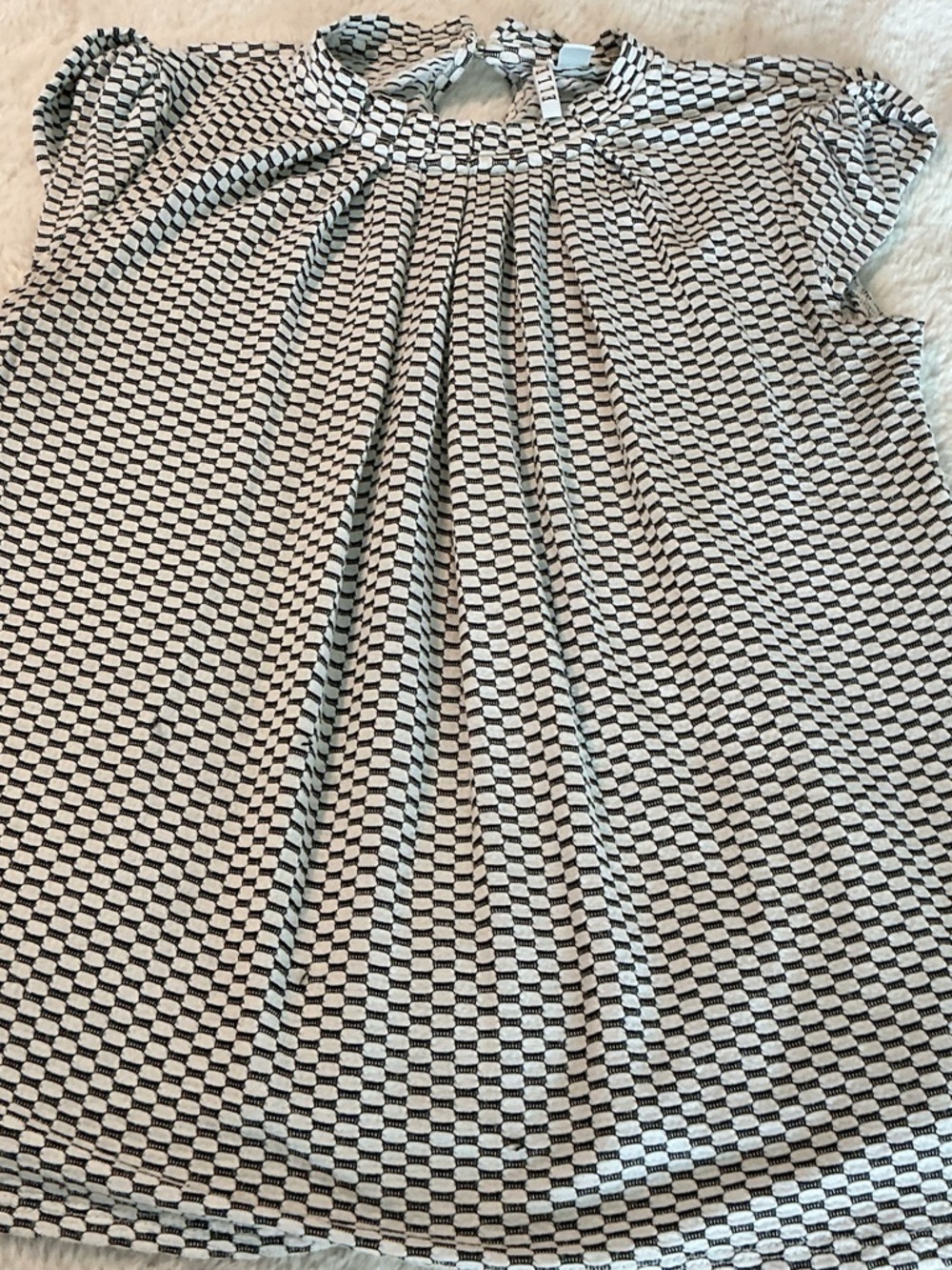 Elle Black and White Geometric Pleated Blouse